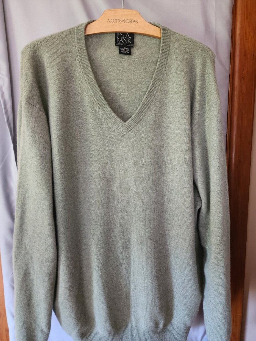 Jos. A. Bank Executive Collection 100% Cashmere V-Neck Sweater Men’s XL